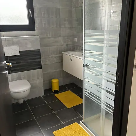 شقة Proche Vienne 38200